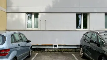 Expose PKW-Stellplatz im Freien, mit Schranken abgesperrter Innenhof; zentrale Lage nahe Linzergasse!