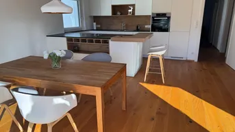 Expose Sonnige, hochwertig ausgestattete 3-Zimmer Wohnung mit Balkon