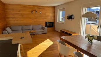 Expose Sonnige, hochwertig ausgestattete 3-Zimmer Wohnung mit Balkon