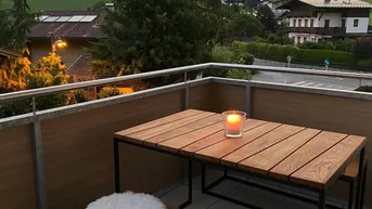 Expose Sonnige, hochwertig ausgestattete 3-Zimmer Wohnung mit Balkon , frei ab September, teils möbliert