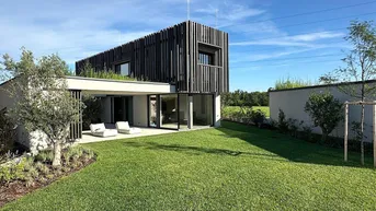 Expose Architektur trifft See – luxuriöses Refugium mit Privatsauna &amp; Atrium