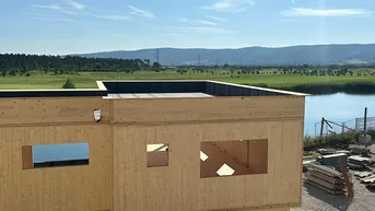 Expose Seesuiten Lanzenkirchen – Gartensuite 12: Großzügiger Garten &amp; Terrasse direkt am Badeteich