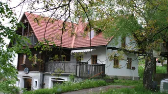 Expose Bauernhaus in Alleinlage mit Kleinlandwirtschaft direkt an Slowenien angrenzend. 