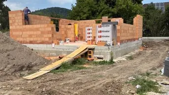 Expose Preiswertes Haus im Rohbauzustand