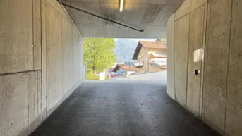 Expose Tiefgaragenplatz in kleiner sehr sauberen Wohneinheit