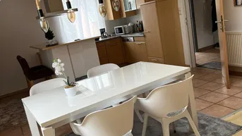 Expose Freundliche 3-Zimmer-Dachgeschosswohnung in absoluter Grünruhelage am Laaerberg 