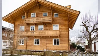 Expose Alpines, traditionelles Holzhaus