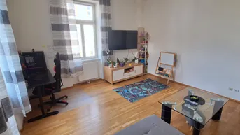 Expose 2-Zimmer Altbauwohnung mit Aufzug und Einbauküche