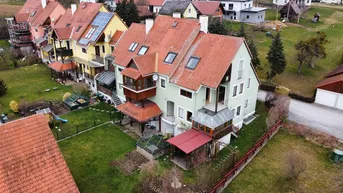 Expose Ca. 170 m² großes Reihenhaus mit Garten in ausgezeichneter Lage! Sehr günstige BK - Tiefenbohrung!
