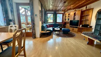 Expose Ca. 170 m² großes Reihenhaus mit Garten in ausgezeichneter Lage! Sehr günstige BK - Tiefenbohrung!