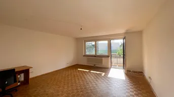 Expose Schöne und geräumige Wohnung 2.OG ca. 120 m² - WG geeignet! Verfügbar und zu besichtigen ab 31.Juli!