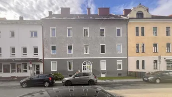Expose Charmante Singlewohnung mit Einbauküche – Hauseggerstraße!