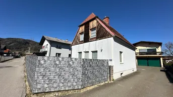 Expose ***Einfamilienwohnhaus in begehrter und zentraler Wohngegend***