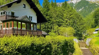 Expose ***Idyllisches Ein- bis Zweifamilienhaus – Natur pur und sofort beziehbar !***