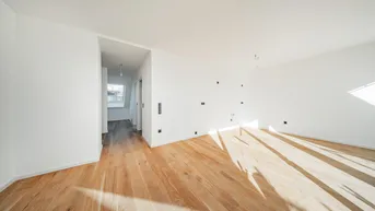 Expose DACHGESCHOSS-TRAUM MIT EINZIGARTIGEM FERNBLICK