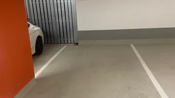 Expose PARKPLATZ | TIEFGARAGE | STELLPLATZ | PROVISIONSFREI | AM LANGEN FELDE | NAHE KAGRANER PLATZ | SOFORT 
