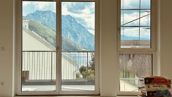 Expose Lichtdurchflutete Wohnung mit Seeblick und großer Terrasse in Bestlage von Gmunden