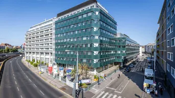 Expose Großzügige Bürofläche mit perfekter Verkehrsanbindung / 2692 m2 Bürofläche