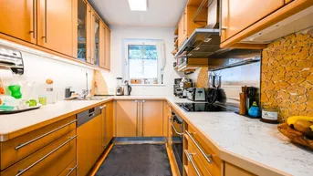 Expose Charmante Gartenwohnung in Innsbruck: 2 Zimmer, Terrasse, Garage – Ihr neues Zuhause!