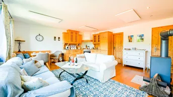 Expose Überaus gemütliche 3-Zimmer Dachgeschoss-Mietwohnung in Oberndorf i.T.