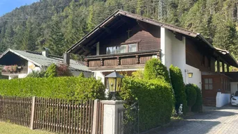 Expose NEUER PREIS! Scharnitz: Landhaus zu vielseitigen Nutzung in Naturlage zu verkaufen