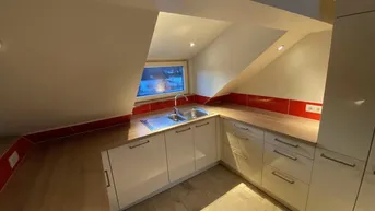 Expose Geräumige DG Wohnung
