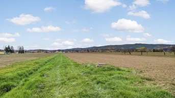 Expose Ebenes Landwirtschaftliches Grundstück. - Zwischen Lieboch und Voitsberg.