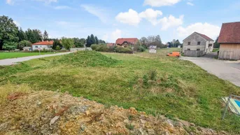 Expose Leben im Grünen: Ruhiges Grundstück in Teuflau, Andorf.