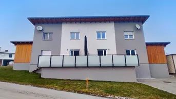 Expose Moderne Doppelhaus-Hälfte in naturnaher Lage. - Wohnflair in hochwertiger Ausführung.