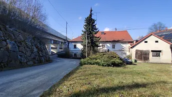 Expose Gemischtes Ensemble mit vielfältigem Potential. - Zentral in Lambach. - Wohnhaus, Nebengebäude, Fischzucht und mehr.