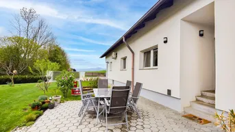 Expose Vollsaniertes Wohnhaus mit großem Garten, Terrassen mit Ausblick und Potenzial.