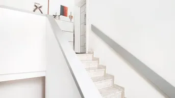 Expose Modern saniertes Mehrfamilienhaus mit Pool, Garten und 14 Stellplätzen in Wallern.