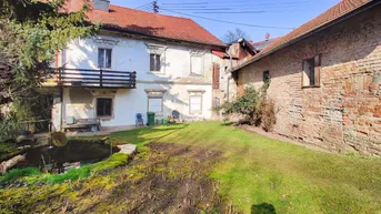 Expose Wohnhaus mit Stallungen im Zentrum von Lambach. - Sanierungspotential mit Widmung „Gemischtes Baugebiet".