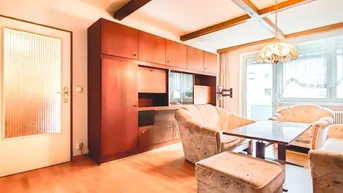 Expose Helle 3-Zimmer-Wohnung mit Westbalkon und Potential in Vöcklabruck.