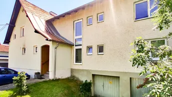 Expose Vollrenovierte Eigentumswohnung mit Balkon, Garten und Garage in ruhiger Lage.