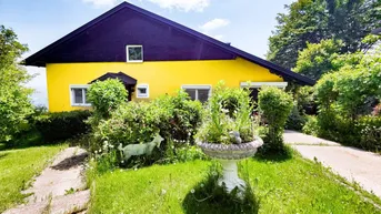 Expose Charmantes Haus in erhöhter Lage mit Weitblick und Potenzial.