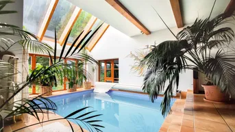 Expose Stilvolles Wohnhaus in Ruhelage mit einzigartigem Wellnessbereich und eigenem Kraftwerk.