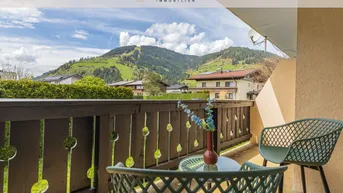 Expose Provisionsfrei: Zweitwohnsitznutzung - Sanierte 2,5-Zimmer-Wohnung mit Balkon &amp; Bergblick auf die Schmittenhöhe