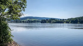 Expose LIPNO LOGGIA: Baugrundstück Nr. 7 in der ersten Reihe am Wasser