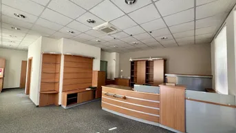 Expose 102 m² Geschäftslokal in Top-Lage am Herzog Bernhard Platz in St. Veit – Ideal für Start-ups und Büros