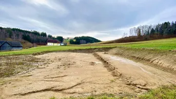 Expose Besonderes Baugrundstück in Uttissenbach bei Zwettl - 4.519 ² Grundstücksfläche im Grünen