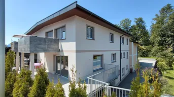 Expose Neuwertige Doppelhaushälfte mit Panoramadachterrasse – Rundumblick auf den Zahmen Kaiser und ins Inntal – Privatverkauf