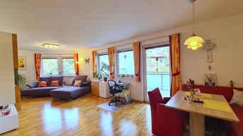 Expose Traumhafte Wohnung in exklusiver, kleiner Wohnanlage in Zell am See, mit großem Balkon und herrlichem Blick in´s Grüne, Lift, Garagenplatz!