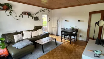 Expose Helle 3-Zimmer-Wohnung 73 m2 mit zwei Balkonen im Grünen in Parsch mit Parkplatz