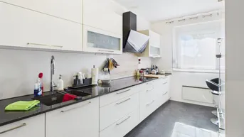 Expose Großzügige 4-Zimmer-Wohnung mit Tiefgarage &amp; Keller – ruhige Lage in Kalsdorf bei Graz!!