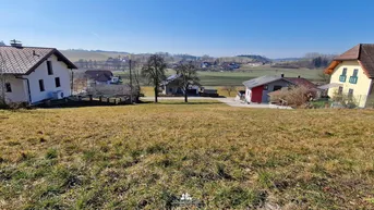 Expose DEIN ZUHAUSE - Grundstück in erhöhter Lage mit Ausblick in Pitzenbergholz bei Schwanenstadt - KEIN BAUZWANG