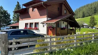 Expose Vollständig renoviertes Einfamilienhaus mit fünf Zimmern und Aufenthaltsraum in Sankt Oswald
