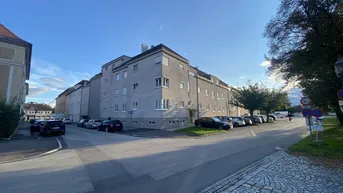 Expose Krems, zentralgelegene 3 Zimmerwohnung Balkon u. Tiefgaragenplatz, Garten und Fitnessraum Mitbenutzung