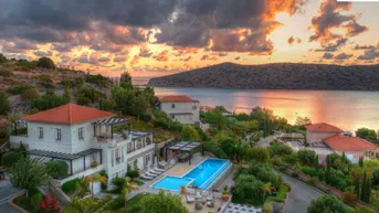 Expose GRC - Luxuriöse Villa an der Mittelmeerküste auf Kreta