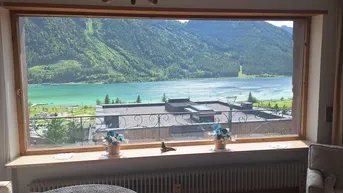 Expose Sechszimmerwohnung in traumhafter Lage mit Seeblick zur Miete